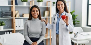 Φτάνει με τη μέτρηση χοληστερόλης, λένε οι ειδικοί – Ποιοι είναι οι νέοι δείκτες αίματος που πρέπει να μετράμε