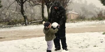 Καιρός: Πρωτοχρονιά με χιόνια και τσουχτερό κρύο – Σε ποιες περιοχές της Αττικής θα χιονίσει