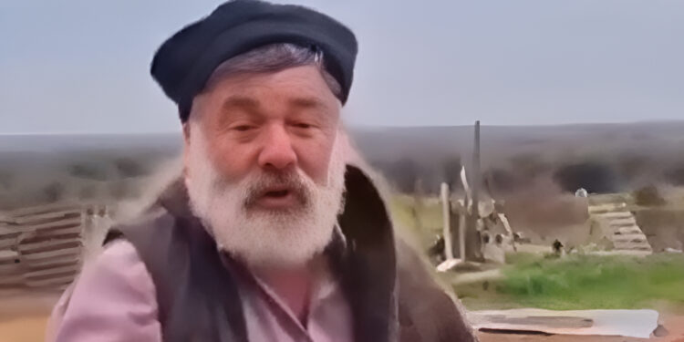 Alldaynews.gr Θλίψη: Κατέρρευσε ο κτηνοτρόφος που αποχαιρέτησε με δάκρυα τα 450 πρόβατά του – τα τελευταία της ντόπιας ιστορικής φυλής Ρουμλουκίου – Νοσηλεύεται στα Γιαννιτσά με συμπτώματα εγκεφαλικού