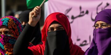 Alldaynews.gr Η Αυστρία απαγορεύει με νόμο την ισλαμική μαντίλα στα σχολεία για κορίτσια κάτω των 14 ετών