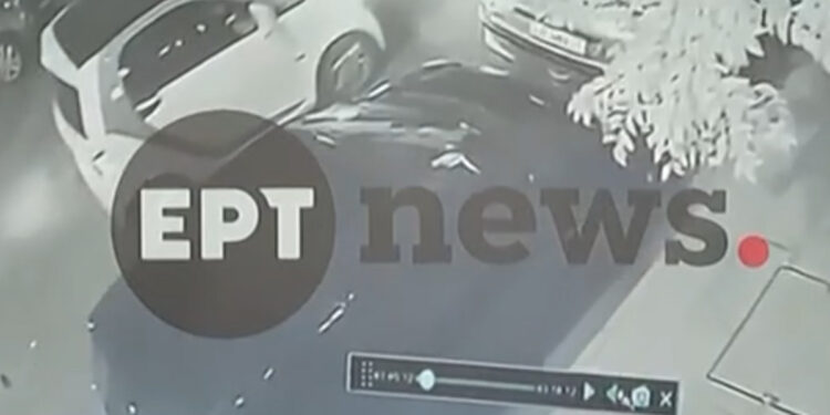 Alldaynews.gr Η στιγμή που αυτοκίνητο χτυπά 17χρονο και τον εγκαταλείπει αιμόφυρτο στην άσφαλτο – Αυτό είναι το αυτοκίνητο που τον παρέσυρε (video)