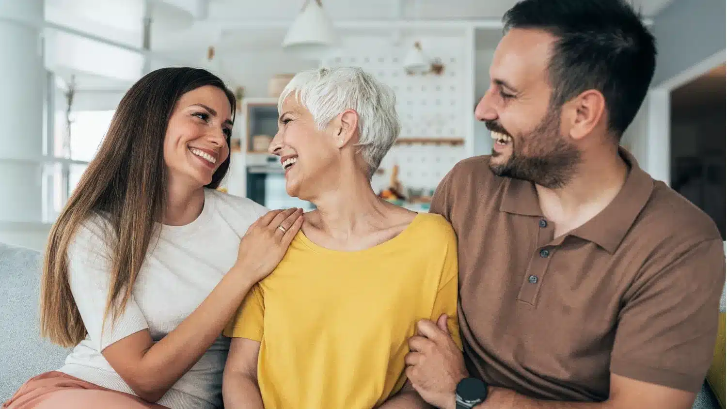 Προσκάλεσα όλα μου τα παιδιά για κυριακάτικο τραπέζι. Έμειναν με το ζόρι μία ώρα και ούτε καν περίμεναν να φάμε 3 sixty and me the peacekeeping parenting style – your role in adult sibling conflict