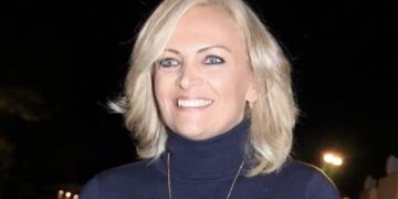 Alldaynews.gr Χριστίνα Λαμπίρη: «Όταν πάω στην κόρη μου, μένω σε ξενοδοχείο – Δεν έχω χειρότερο από το να έχεις μια πεθερά στο σπίτι»