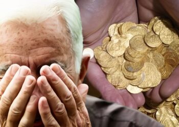 «Ανοίξτε, είμαστε από τη ΔΕΗ» – Σοκ για ηλικιωμένο, του έκλεψαν 663 χρυσές λίρες και πάνω από 20.000 ευρώ σε μετρητά