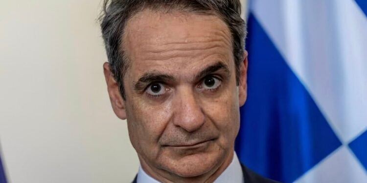 Ο Κυριάκος Μητσοτάκης για τους αγρότες: «Υπάρχει κίνδυνος να στραφούν κομμάτια της κοινωνίας απέναντί τους»