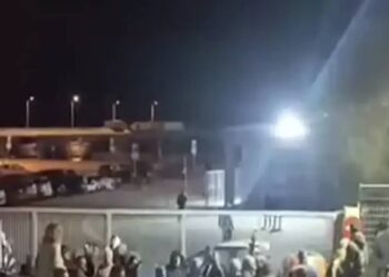 Μυτιλήνη: Αγρότες εμπόδισαν τους επιβάτες να μπουν στο πλοίο «Διαγόρας» – Αναχώρησε από το λιμάνι άδειο