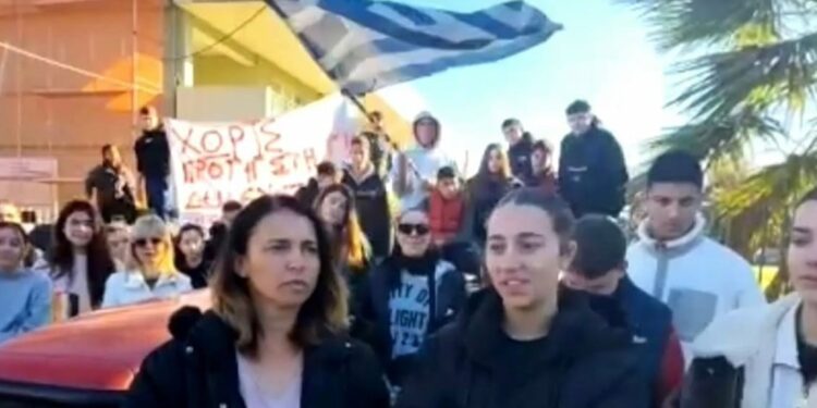 Alldaynews.gr Μαθητές προχωρούν σε καταλήψεις των σχολείων τους για να στηρίξουν τους αγρότες-γονείς τους