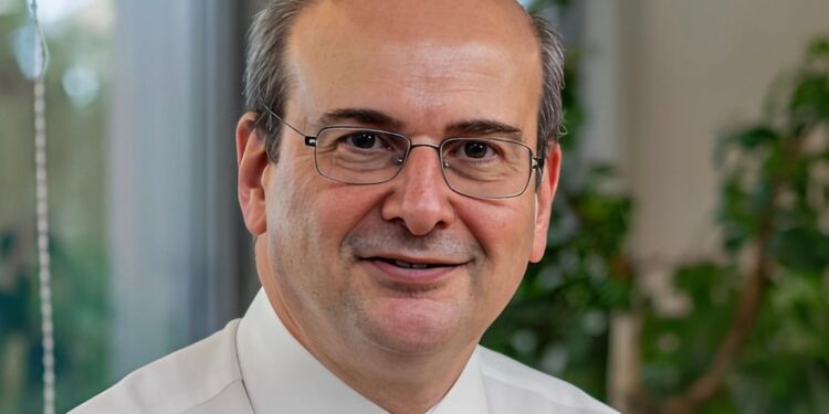 Alldaynews.gr Χατζηδάκης: «Με Πρωθυπουργό τον Κυριάκο Μητσοτάκη, η Ελλάδα κάνει σταθερά βήματα μπροστά σε όλους τους τομείς»