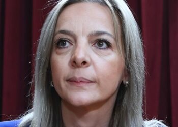 Σεμερτζίδου κατά Κωνσταντοπούλου: «Μετέτρεψε την Εξεταστική σε τσίρκο»