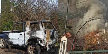 Alldaynews.gr Τραγωδία: Κάηκε μέσα στο αυτοκίνητό του ενώ την ίδια ώρα καιγόταν και το σπίτι του