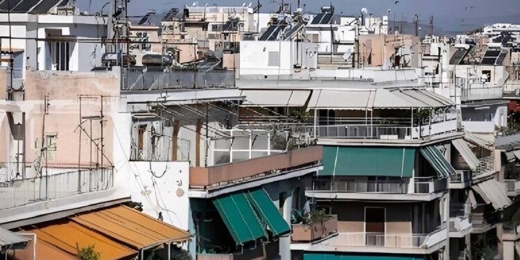 Νέο πρόγραμμα ανακαίνισης που καλύπτει πλακάκια, τέντες, κουφώματα και κουζίνες και αφορά μόνο παλιές κατοικίες – Πότε ξεκινούν οι αιτήσεις