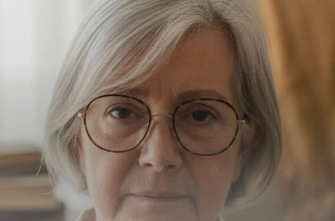 Προσκάλεσα όλα μου τα παιδιά για κυριακάτικο τραπέζι. Έμειναν με το ζόρι μία ώρα και ούτε καν περίμεναν να φάμε 1 stigmiotypo othonis 2025 12 30 21.14.08