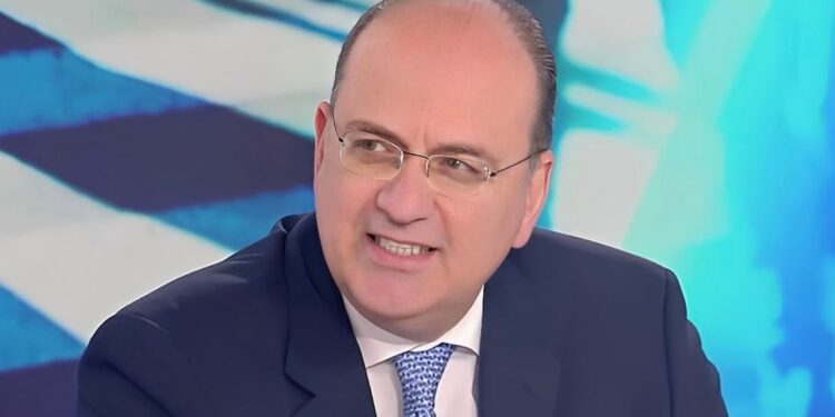 Λαζαρίδης για αγροτικά μπλόκα: «Τους δρόμους τους κλείνουν οι αγρότες, όχι η Αστυνομία»