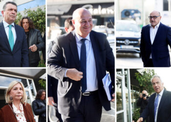 “Πυρά” βουλευτών ΝΔ κατά Τσιάρα για αγροτικό: “Όλοι οι δικοί μας είναι στα μπλόκα” – “Τρώμε πολύ ξύλο έξω” – “Καρφιά” και από Βορίδη (video)