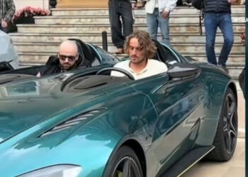 Στέφανος Τσιτσιπάς: Ψάχνουν αν διαθέτει δίπλωμα οδήγησης – Δεν έχει ελληνικό