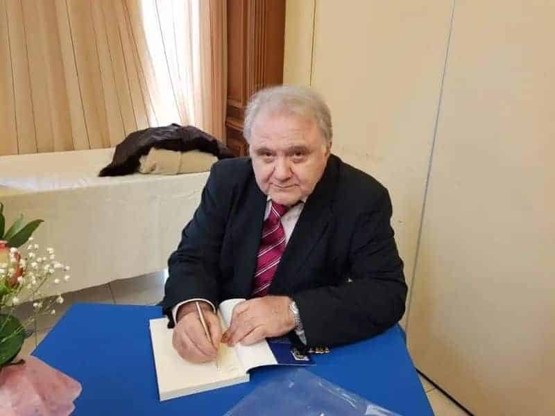 Αγνώριστος σήμερα πασίγνωστος ηθοποιός του ελληνικού κινηματογράφου 4 1 32 1