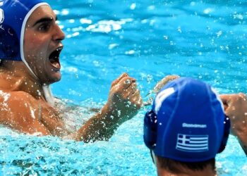 ΘΡΙΑΜΒΟΣ ΓΙΑ ΤΗΝ ΕΘΝΙΚΗ ΕΛΛΑΔΑΣ ΣΤΟ ΠΟΛΟ