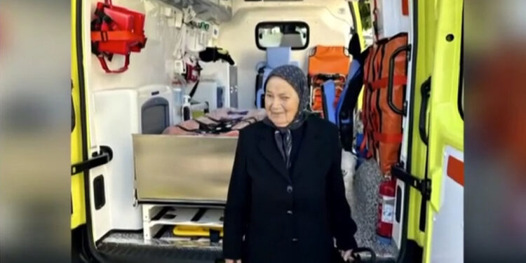 Alldaynews.gr Έξι μήνες στο συνεργείο το ασθενοφόρο που είχε δωρίσει η συνταξιούχος Αθηνά Παπαχρήστου στο νοσοκομείο