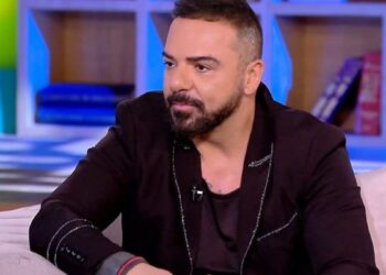 Στο νοσοκομείο ο Τριαντάφυλλος: Αναβλήθηκαν οι εμφανίσεις του – Δύσκολες ώρες για τον τραγουδιστή (video)