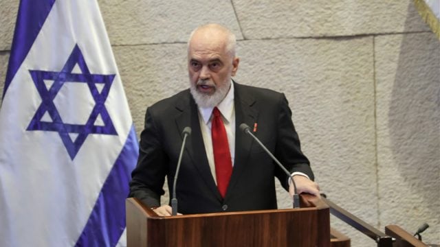 Έντι Ράμα στην Κνεσέτ: Είμαι Καθολικός, τα δύο μεγαλύτερα παιδιά μου Ορθόδοξα και το μικρότερο μπορεί να γίνει Ιουδαίος