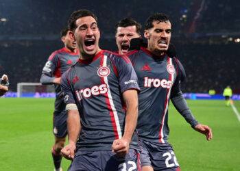 Άγιαξ – Ολυμπιακός 1-2: Θρυλική πρόκριση και φουλ για τους «16» (video)