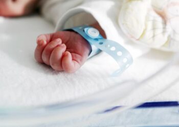 «Θαύμα» της επιστήμης στο Νοσοκομείο της Λάρισας: Έσωσαν την όραση σε προωράκι 600 γραμμαρίων