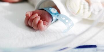 «Θαύμα» της επιστήμης στο Νοσοκομείο της Λάρισας: Έσωσαν την όραση σε προωράκι 600 γραμμαρίων