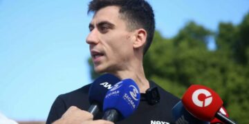 Νέο χτύπημα: Ψωνίζει γνωστή influencer από το OnlyFans ο Φειδίας