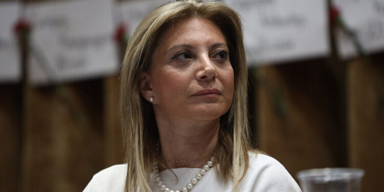 ΕΚΤΑΚΤΟ: Η Μαρία Καρυστιανού παραιτήθηκε από το Δ.Σ. του Συλλόγου Θυμάτων Τεμπών – «Εν τέλει ο διχασμός επικράτησε»