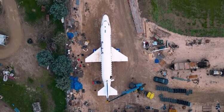 Το 60 τόνων Ελληνικής κατασκευής αεροπλάνο που φτιάχτηκε στη Λάρισα