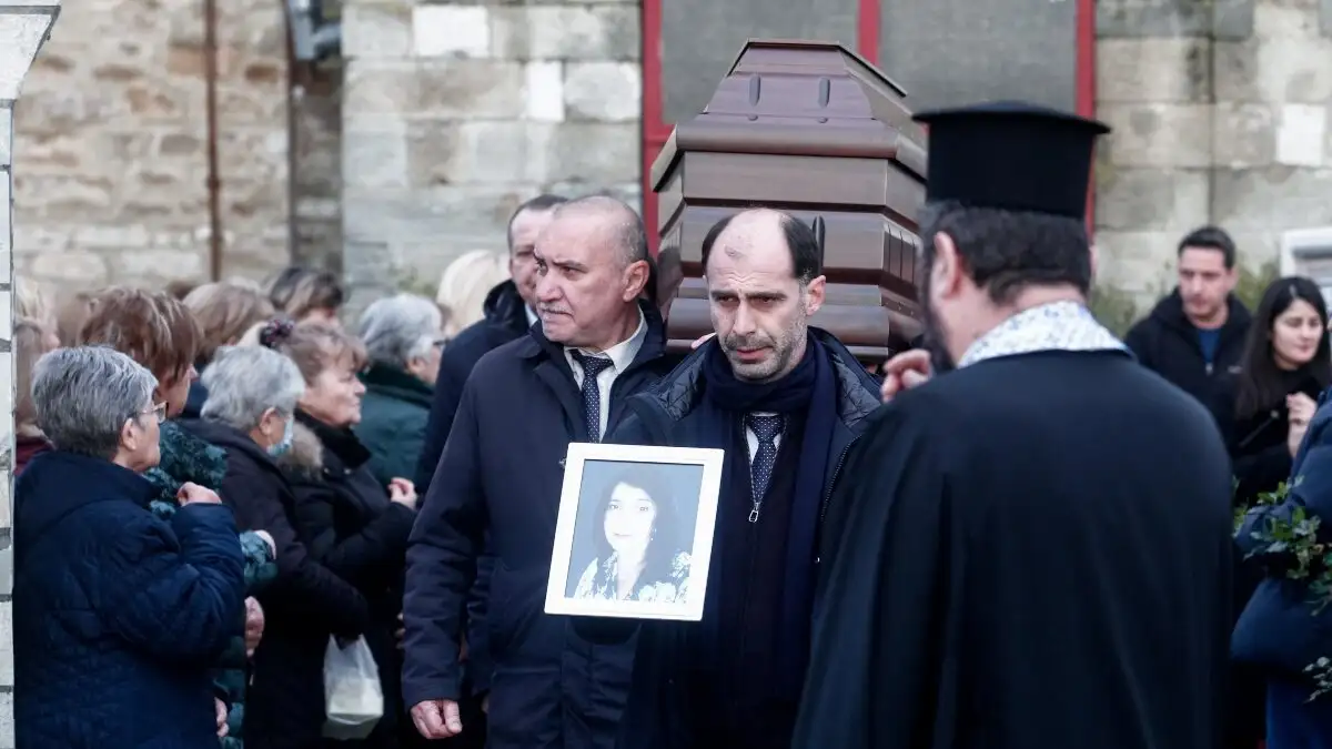 Ο ανατριχιαστικός επικήδειος του γιου της Αγάπης Μπουνόβα - «Μαμά...» 1 agapi kideia violanta1 1 1200x675 1