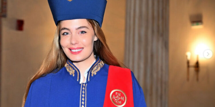 Αντωνία Καλλιμούκου – Πήρε το πτυχίο της Νομικής: «Ευχαριστώ την Παναγιά και τον γλυκό Χριστό μου που με αξίωσαν να μπορώ να σπουδάσω»