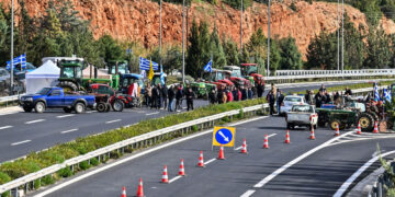 Alldaynews.gr «Να μας πάνε φυλακή, τουλάχιστον εκεί θα έχουμε να φάμε», λένε οι αγρότες στον Άρειο Πάγο