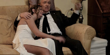 Θύελλα αντιδράσεων για τον γάμο influencer με τον πρώην καθηγητή της και 38 χρόνια μεγαλύτερο: Η απάντηση στα σχόλια περί «χρυσοθηρίας»