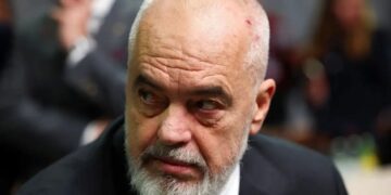 Έντι Ράμα: «Οι Έλληνες υποτιμούν τους άλλους και νομίζουν ότι είναι άμεσοι κληρονόμοι του Πλάτωνα και του Αριστοτέλη, δεν είναι»