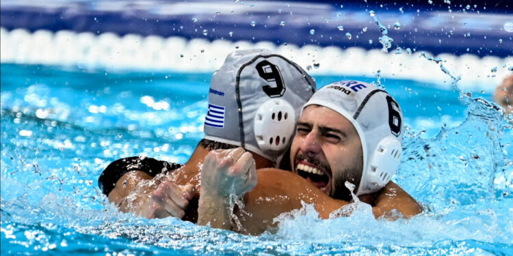 Ελλάδα – Κροατία 11-10: Ηρωική νίκη για την Εθνική πόλο των ανδρών που φουλάρει για τα ημιτελικά του ευρωπαϊκού πρωταθήματος