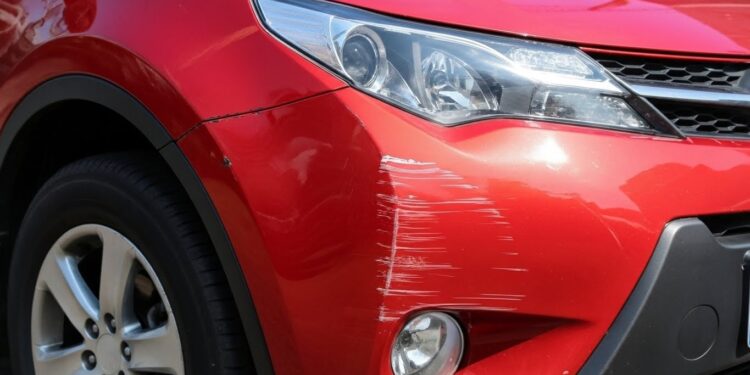 Γρατζουνιές στο αυτοκίνητο τέλος – Το κόλπο του 1 ευρώ που έγινε viral