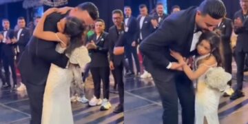 Alldaynews.gr Άνδρας 32 ετών παντρεύεται κοριτσάκι 9 ετών – Είναι ο νόμος της Σαρίας (video)