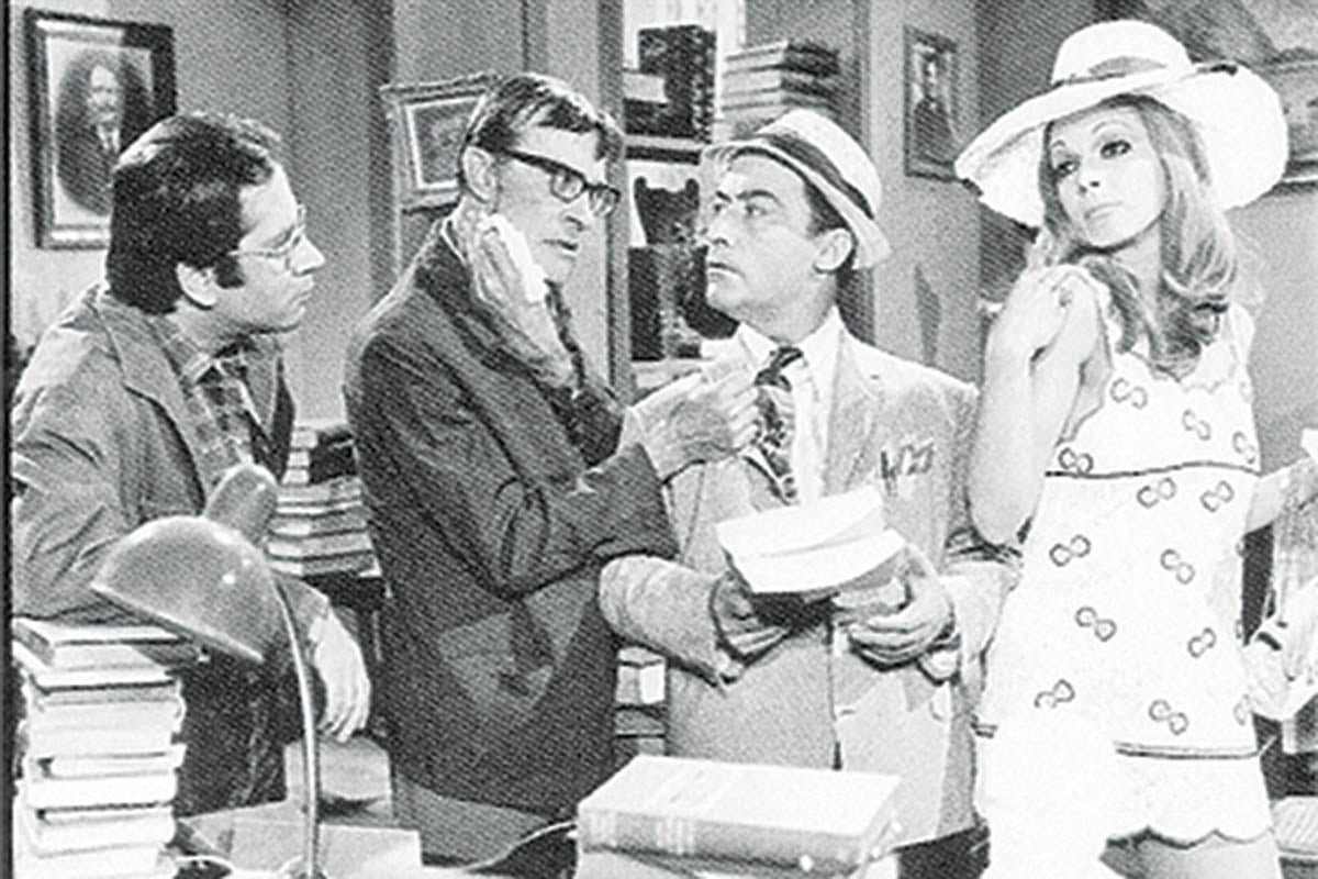 Πώς είναι σήμερα στα 90 ο ηθοποιός που έπαιξε σε δεκάδες ελληνικές ταινίες 8 kapios 4