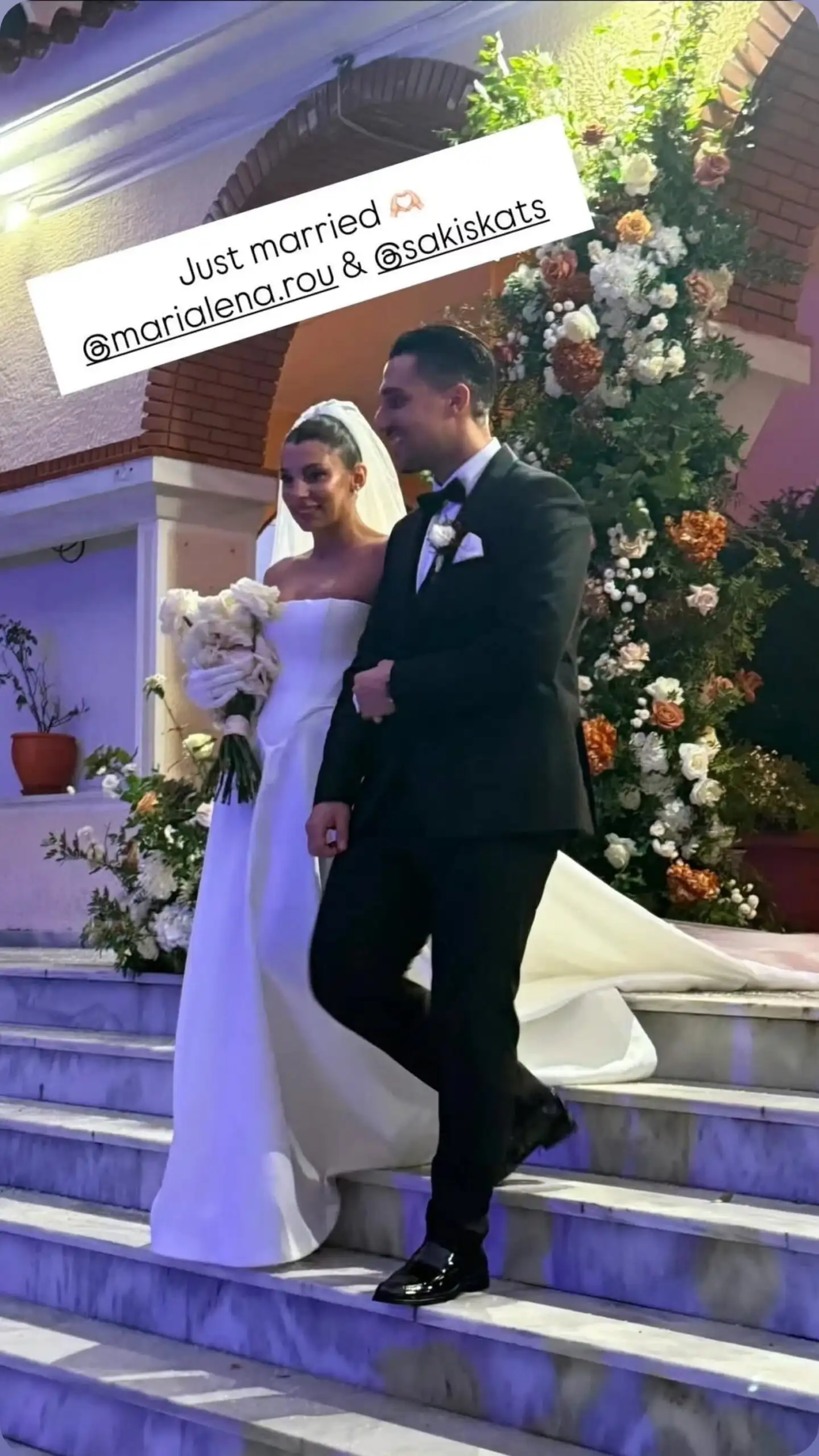 Παντρεύτηκαν Σάκης Κατσούλης και Μαριαλένα Ρουμελιώτη – Οι πρώτες εικόνες από τον γάμο των πρώην παικτών του «Survivor» 2 katsoulis