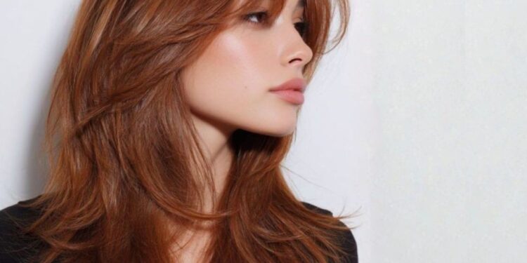 Κάθε πότε πρέπει πραγματικά να λούζεστε; Οι δερματολόγοι αποκαλύπτουν το πιο συχνό λάθος