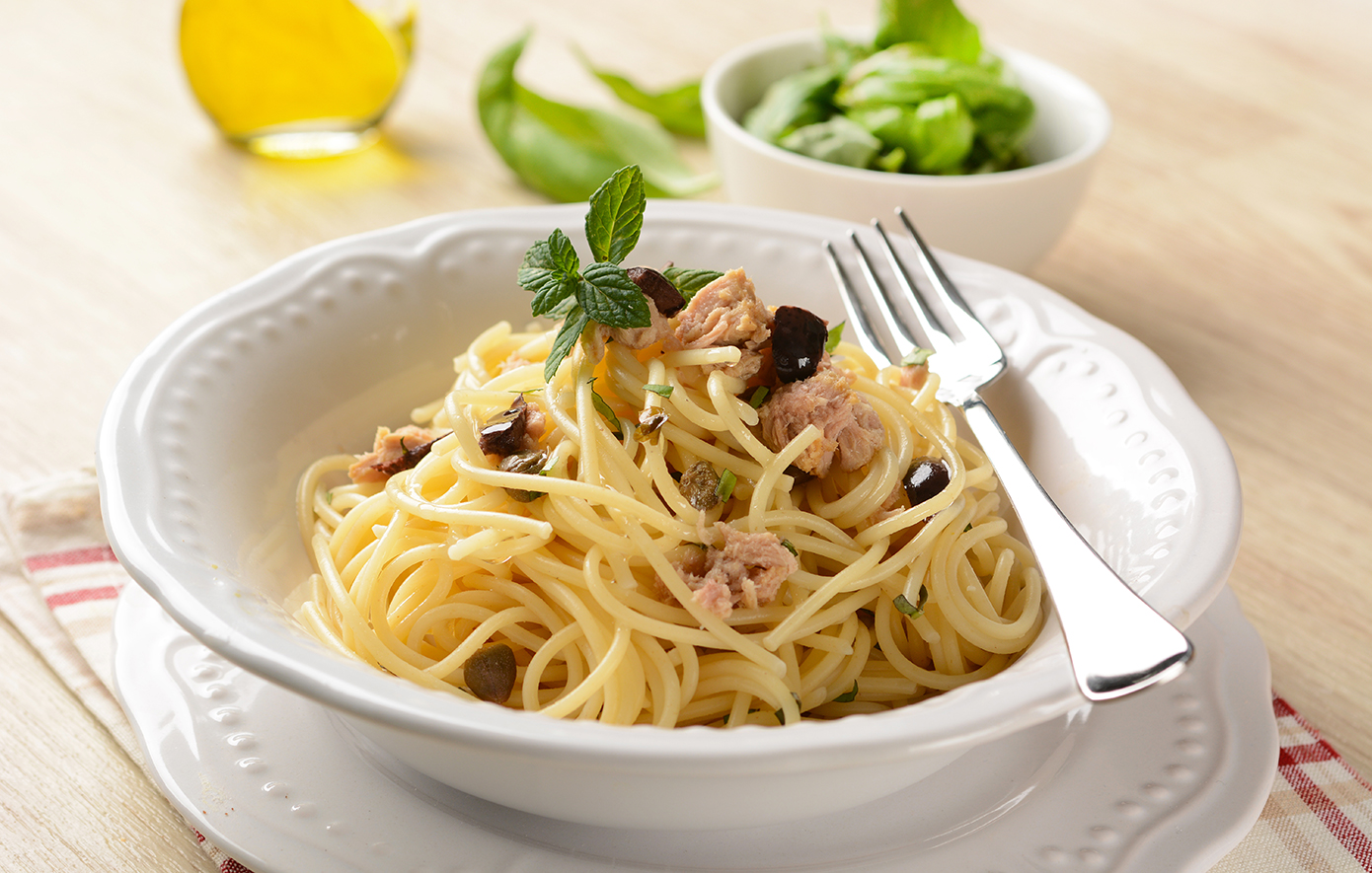 Ζυμαρικά με τόνο και κάπαρη