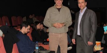 Alldaynews.gr Κυριάκος Μητσοτάκης: Παρέα με τον γιο του στο σινεμά για να δουν τον «Καποδίστρια»