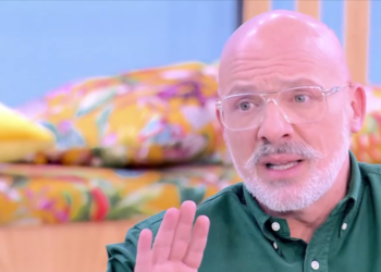 Μουτσινάς σε Καινούργιου για το όνομα του παιδιού της: «Και ‘Φρόσω’ της μαμάς μου δεν μπορείς να το κολλήσεις κάπου; – Δεν είμαι διατεθειμένος να κάνω τα πάντα για τα χρήματα» (video)