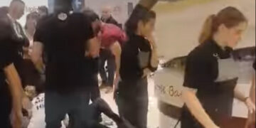 Alldaynews.gr Έπεσε οροφή καταστήματος σε εμπορικό κέντρο στη Θεσσαλονίκη – Γυναίκα τραυματίστηκε στο κεφάλι – Τι απαντά το Mediterranean Cosmos (video)