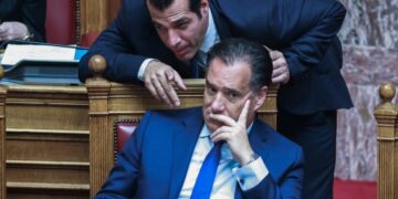 «Έμπλεξαν» Άδωνις και Πλεύρης…