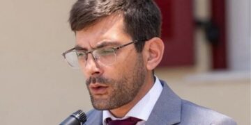 Alldaynews.gr Γνωστός Δήμαρχος διαγνώστηκε με καρκίνο – Συγκινητικό μήνυμα μπροστά στους κατοίκους ανήμερα των Θεοφανίων (video)