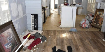 Alldaynews.gr «Γονείς» παράτησαν για έναν χρόνο ανήλικο κοριτσάκι και μετακόμισαν σε άλλη πολιτεία – Το σπαρακτικό γράμμα της (video)