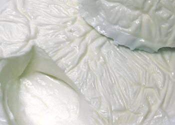 Τι ώρα να τρώτε γιαούρτι για καλύτερη υγεία… του εντέρου και πιο πολλά χρόνια ζωής