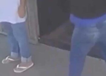 Βίντεο-σοκ: Παιδόφιλος εκτελείται εν ψυχρώ λίγο μετά την αποφυλάκισή του – «Είμαι χαρούμενη», είπε μητέρα ανήλικου θύματος (video)